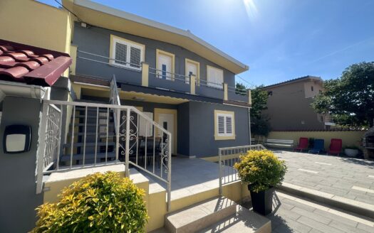 Traumhafte Lage in Nin: Apartmenthaus direkt am Sandstrand